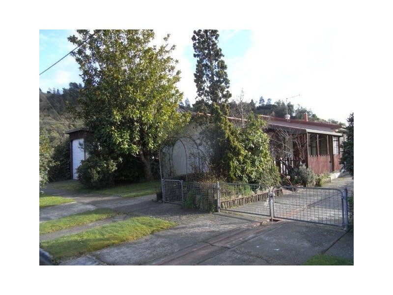 2 Huxley Crescent, Queenstown TAS 7467