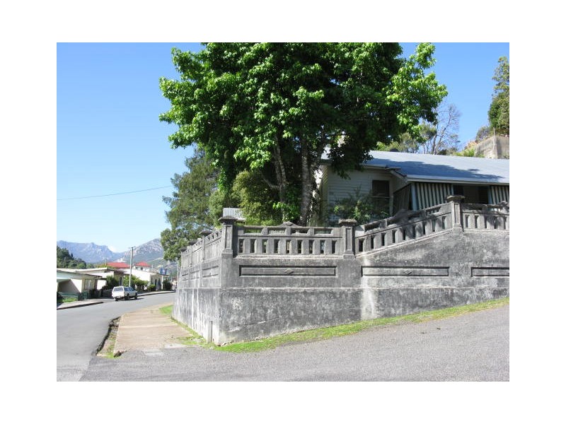 1 Powell Street, Queenstown TAS 7467