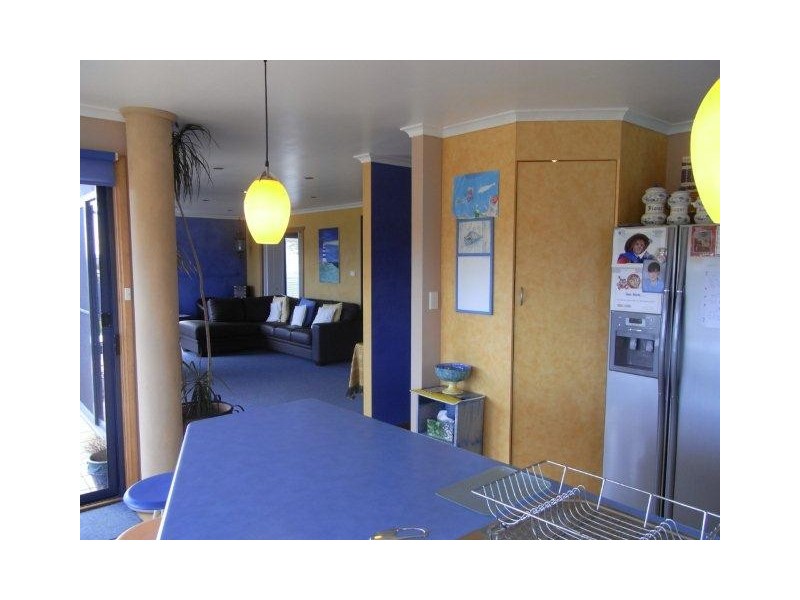 10 Charles Street, Strahan TAS 7468