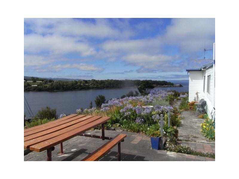 2 Innes Street, Strahan TAS 7468