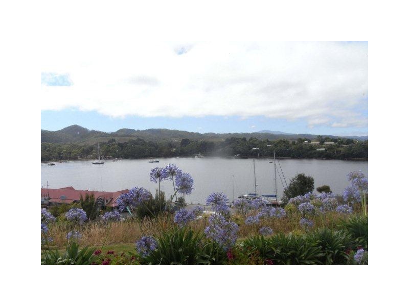 2 Innes Street, Strahan TAS 7468