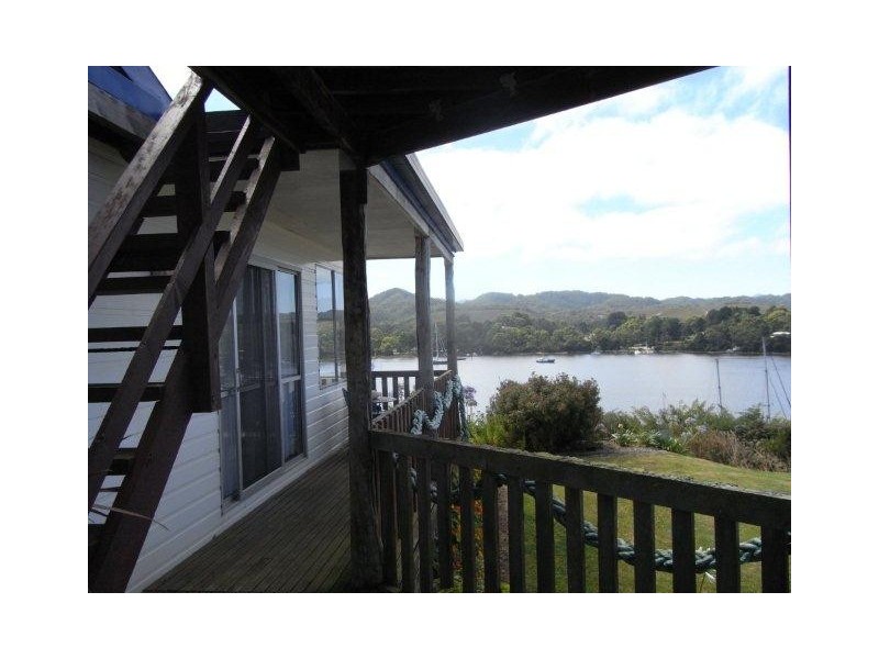 2 Innes Street, Strahan TAS 7468