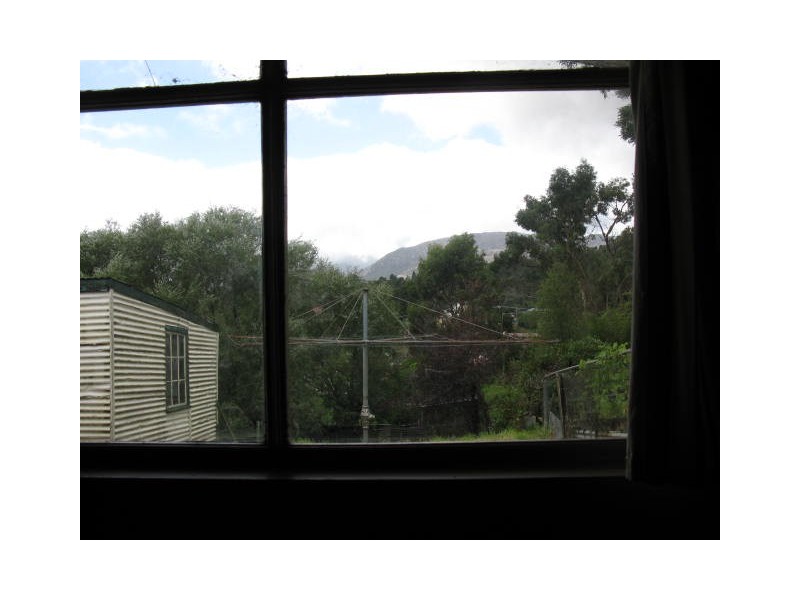 11 Crotty Street, Queenstown TAS 7467