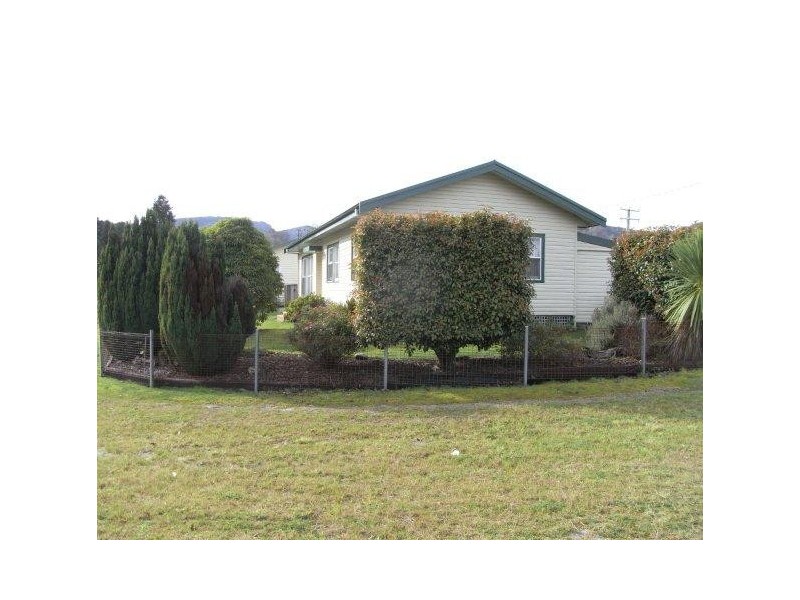 7 Selby Street, Queenstown TAS 7467