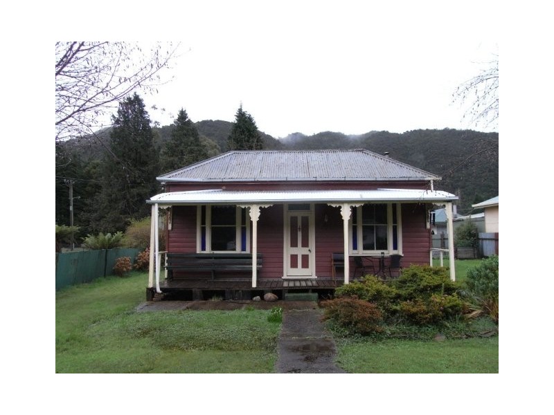 9 Brown Street, Queenstown TAS 7467