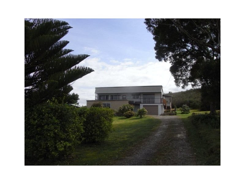 13 Charles Street, Strahan TAS 7468