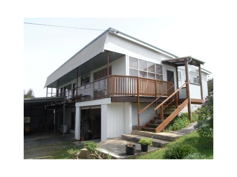 13 Charles Street, Strahan TAS 7468
