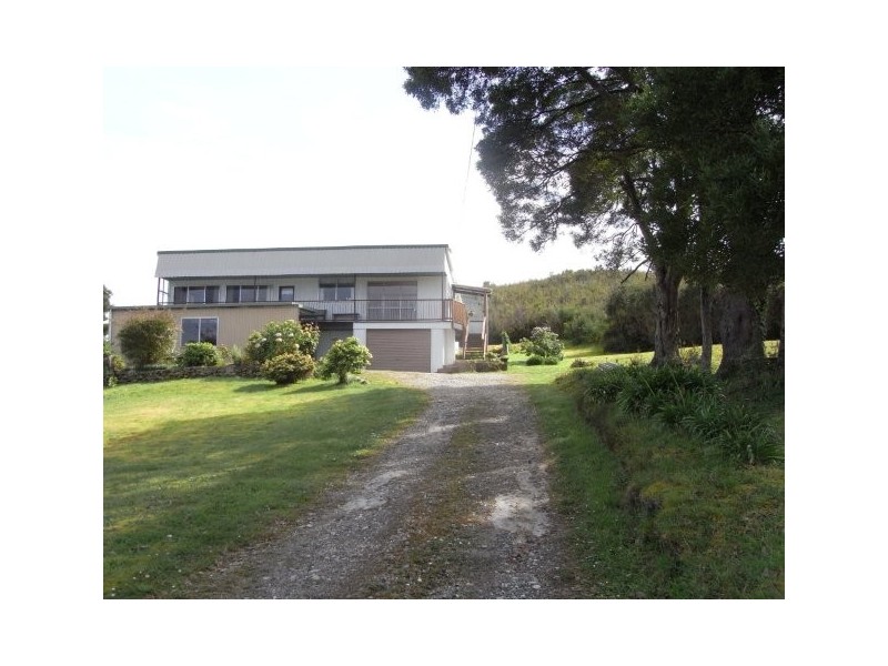 13 Charles Street, Strahan TAS 7468