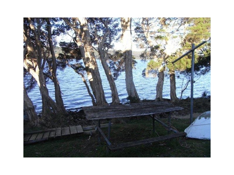 . Lettes Bay Road, Strahan TAS 7468
