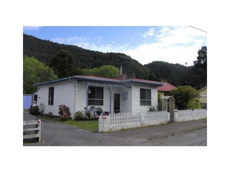 8 Lambert Street, Queenstown TAS 7467