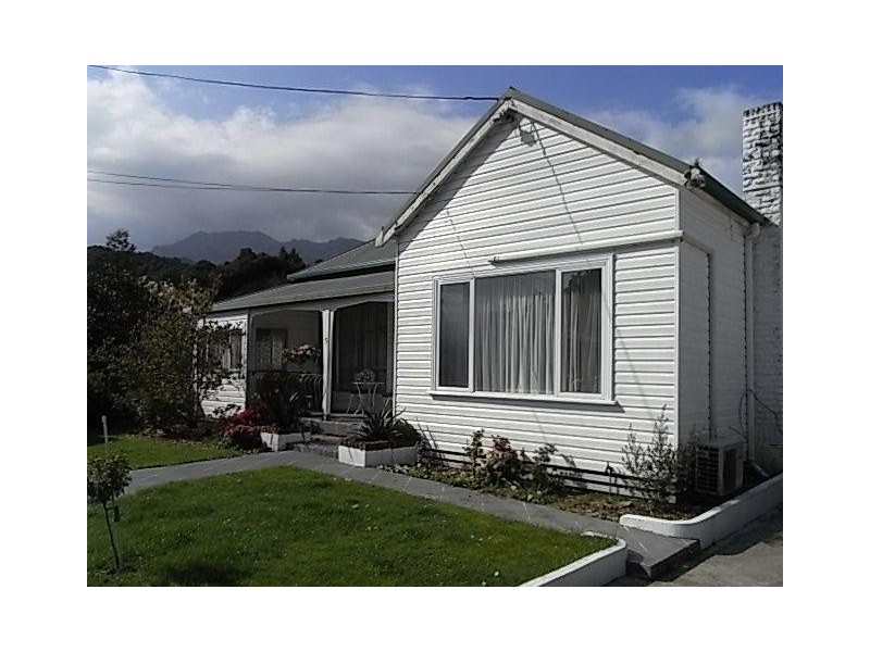 5 Austin Street, Queenstown TAS 7467