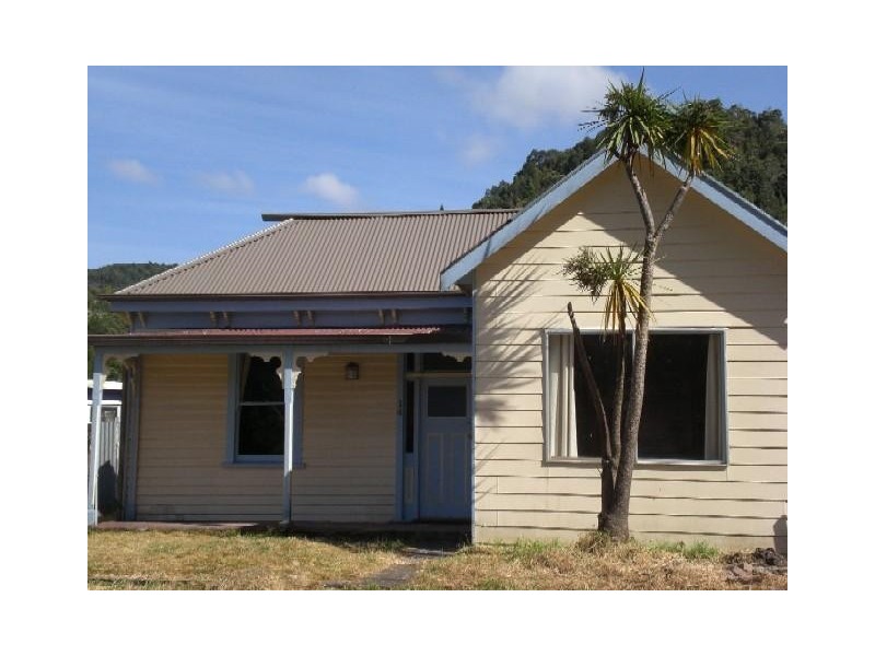14 Esplanade, Queenstown TAS 7467