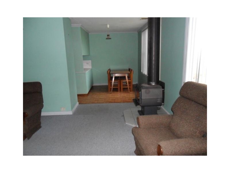 8 Belstead Street, Zeehan TAS 7469