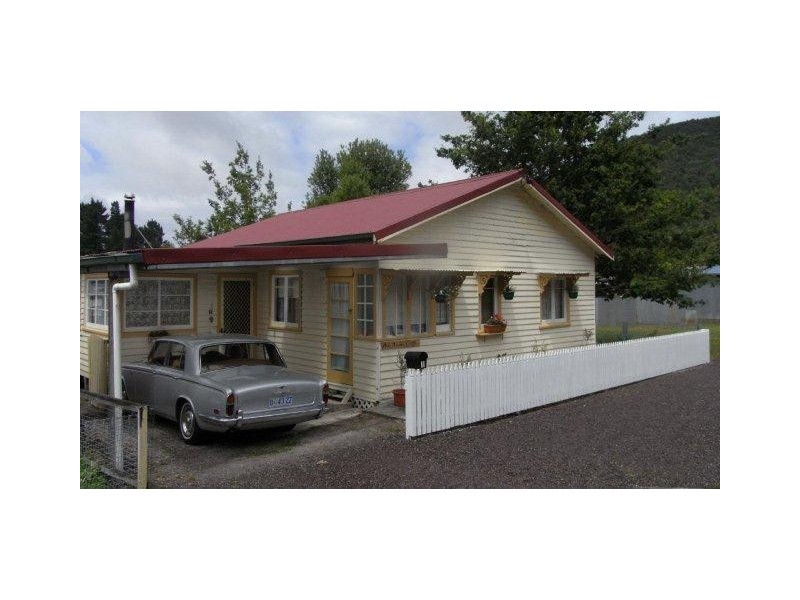 11 Urquhart Street, Queenstown TAS 7467