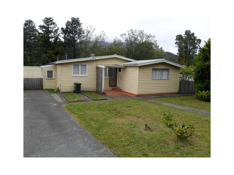 12 Penghana Road, Queenstown TAS 7467