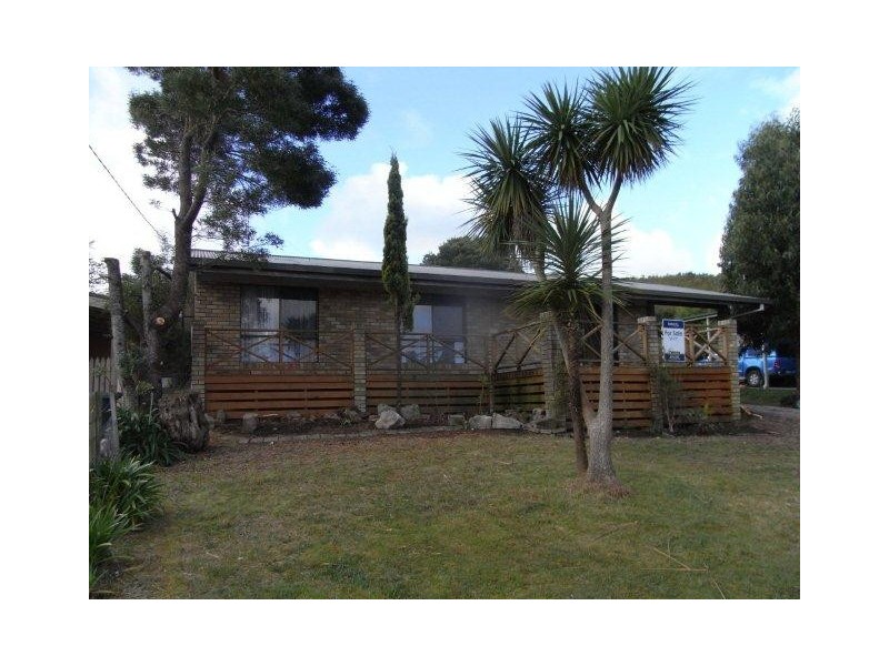 9 Charles Street, Strahan TAS 7468