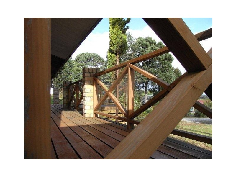 9 Charles Street, Strahan TAS 7468