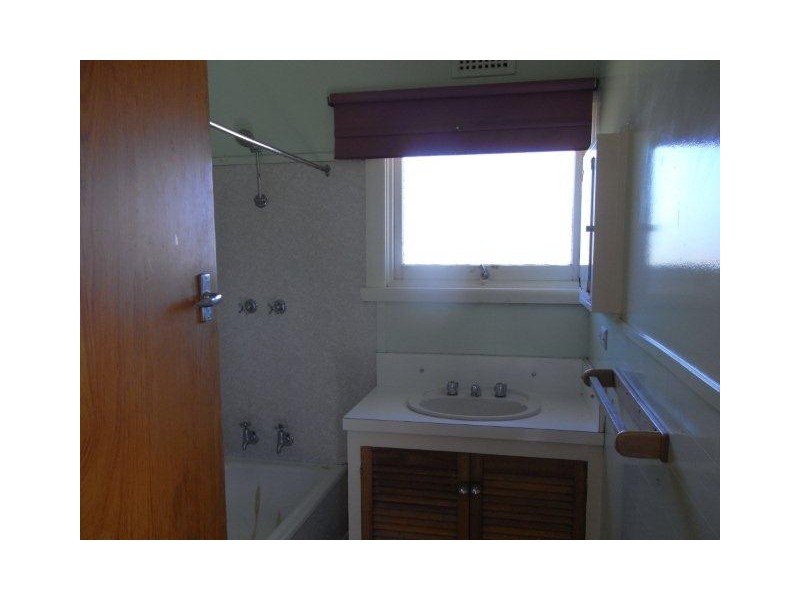 10-12 Innes Street, Strahan TAS 7468