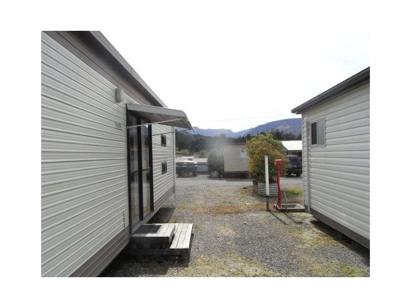 17 Grafton Street, Queenstown TAS 7467