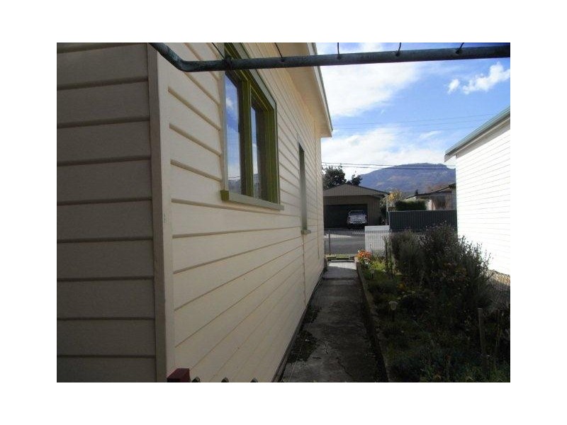 2 Beardsley Street, Queenstown TAS 7467