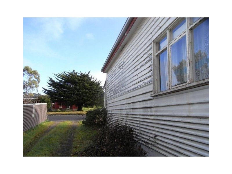 90 Main Street, Zeehan TAS 7469