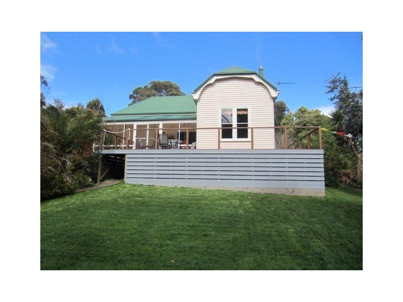 7 to 9 Vivian Street, Strahan TAS 7468