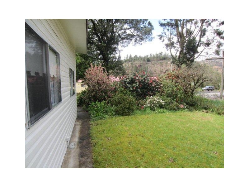 24 Batchelor Street, Queenstown TAS 7467