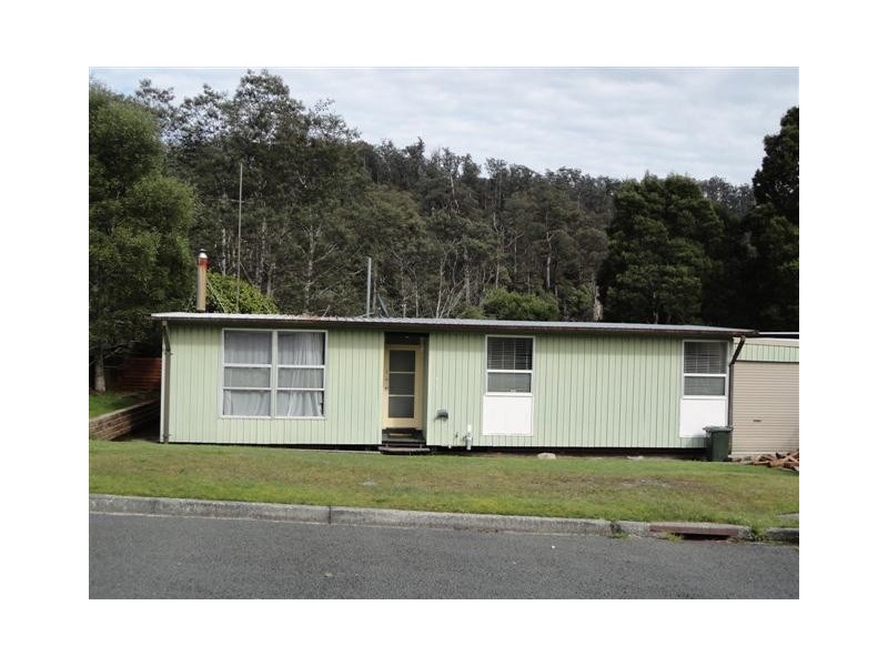 8 Gum Drive, Rosebery TAS 7470