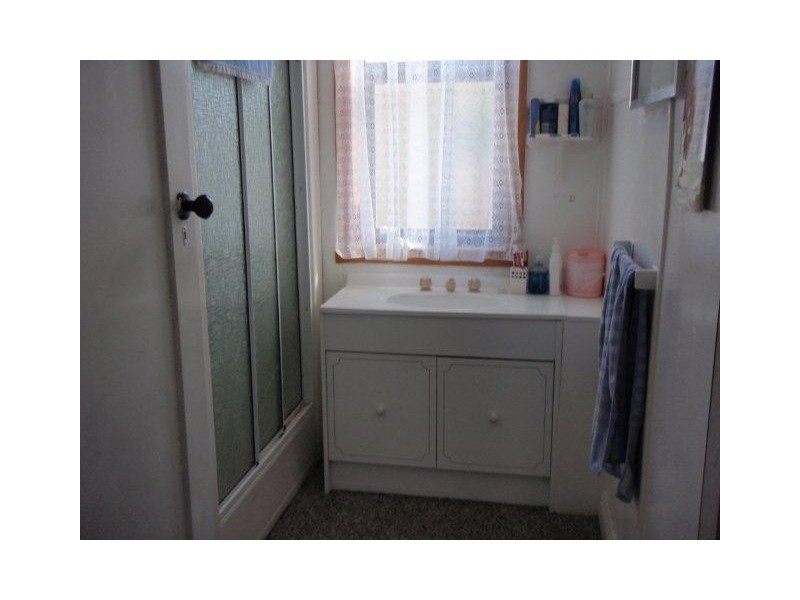 2 Hollywood Street, Rosebery TAS 7470