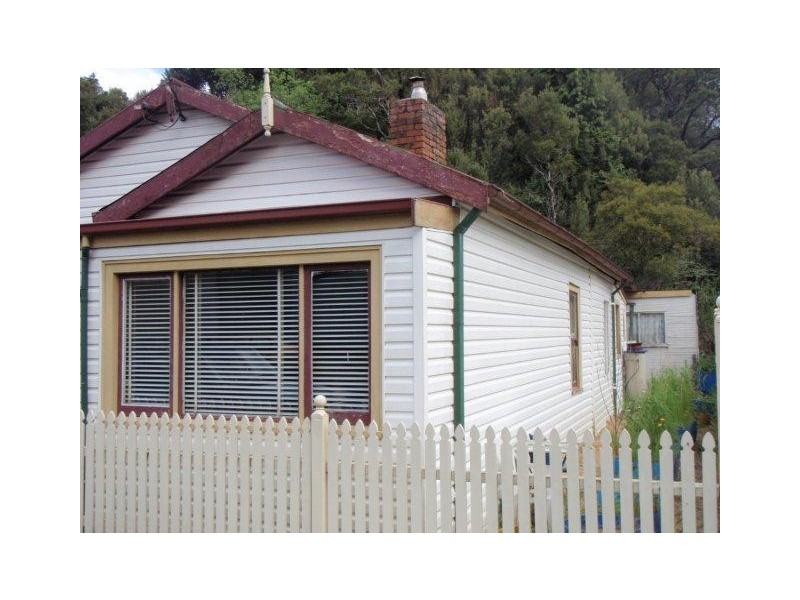 2 Whitelaw Street, Queenstown TAS 7467