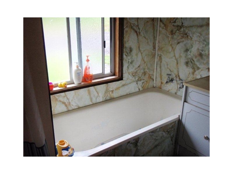 13 Pillinger Street, Zeehan TAS 7469