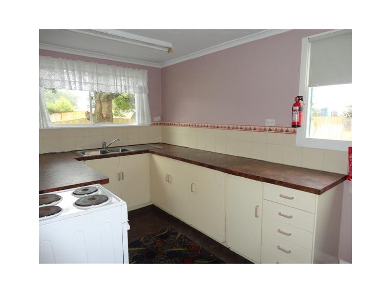 11 Wilson Street, Zeehan TAS 7469