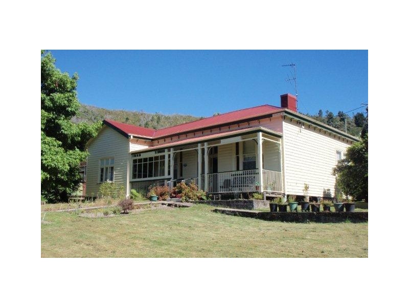 2 Colville Street, Queenstown TAS 7467