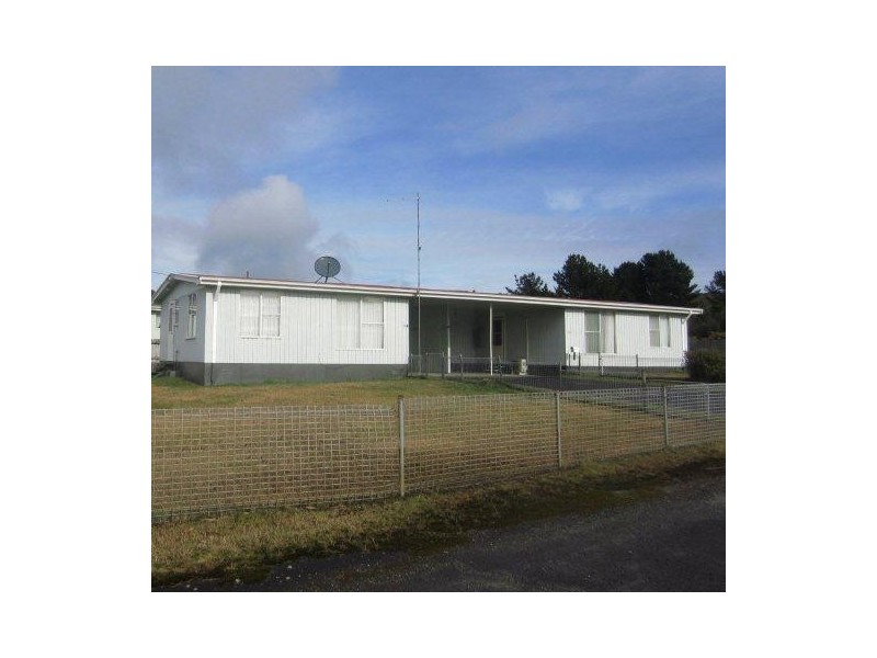 33 and 33A Counsel Street, Zeehan TAS 7469