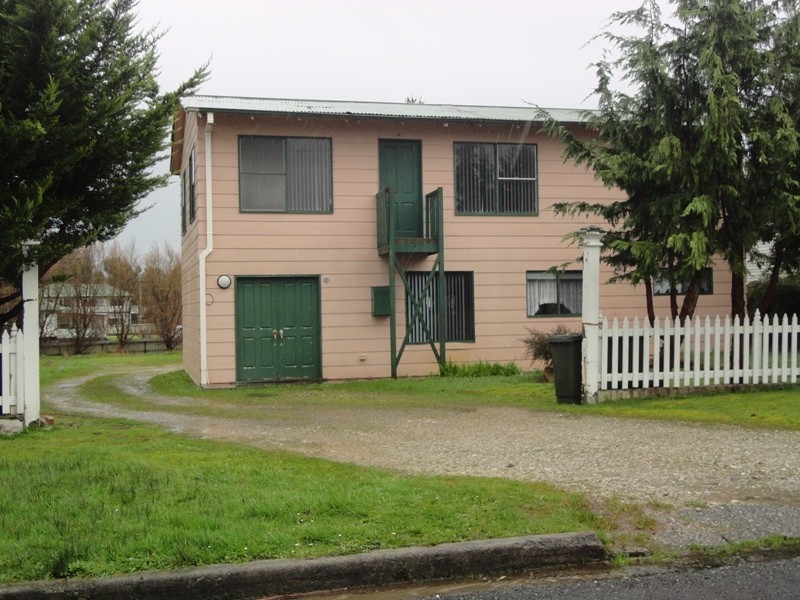 9 Lynch Street, Strahan TAS 7468