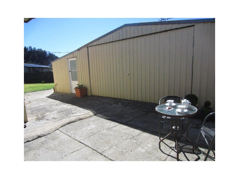 6 Jukes Crescent, Queenstown TAS 7467