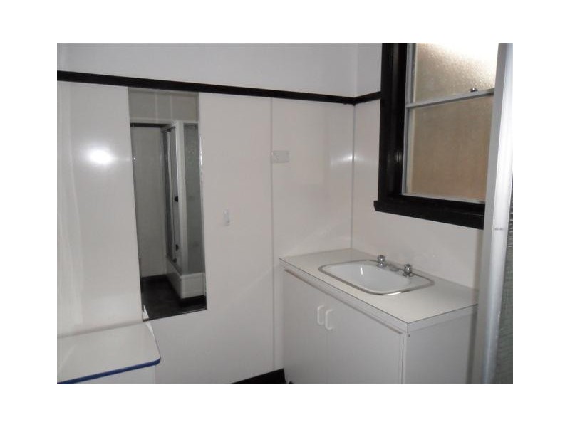 8 Belstead Street, Zeehan TAS 7469