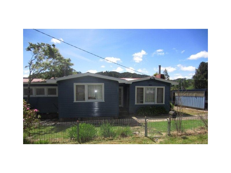 18 Nankivell Street, Queenstown TAS 7467