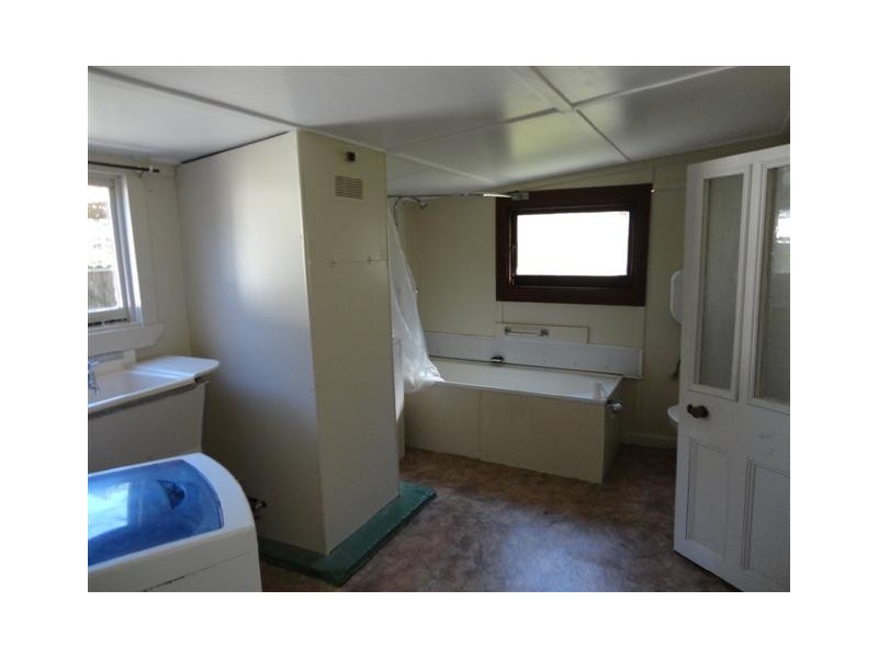 89 Esplanade, Queenstown TAS 7467