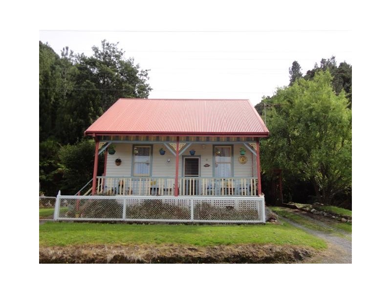 12 Urqhart Street, Queenstown TAS 7467