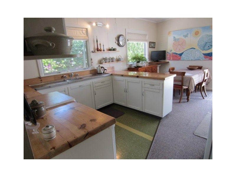 10 Sale Street, Tullah TAS 7321