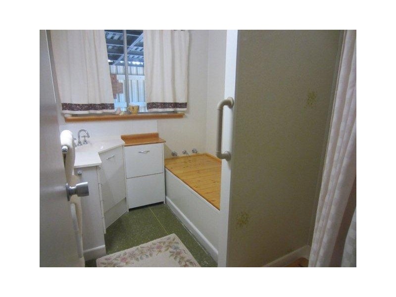 10 Sale Street, Tullah TAS 7321
