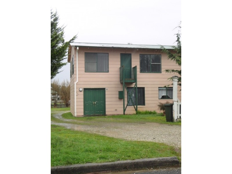 9 Lynch Street, Strahan TAS 7468