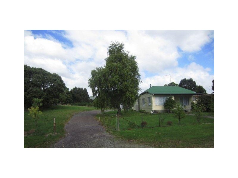 13 Pillinger Street, Zeehan TAS 7469