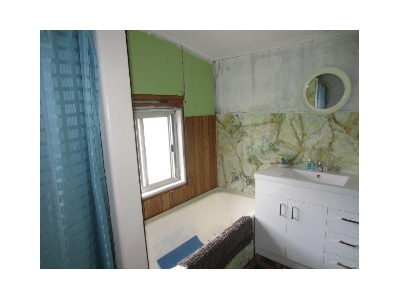 13 Pillinger Street, Zeehan TAS 7469