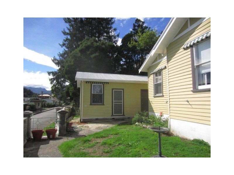 1 Powell Street, Queenstown TAS 7467