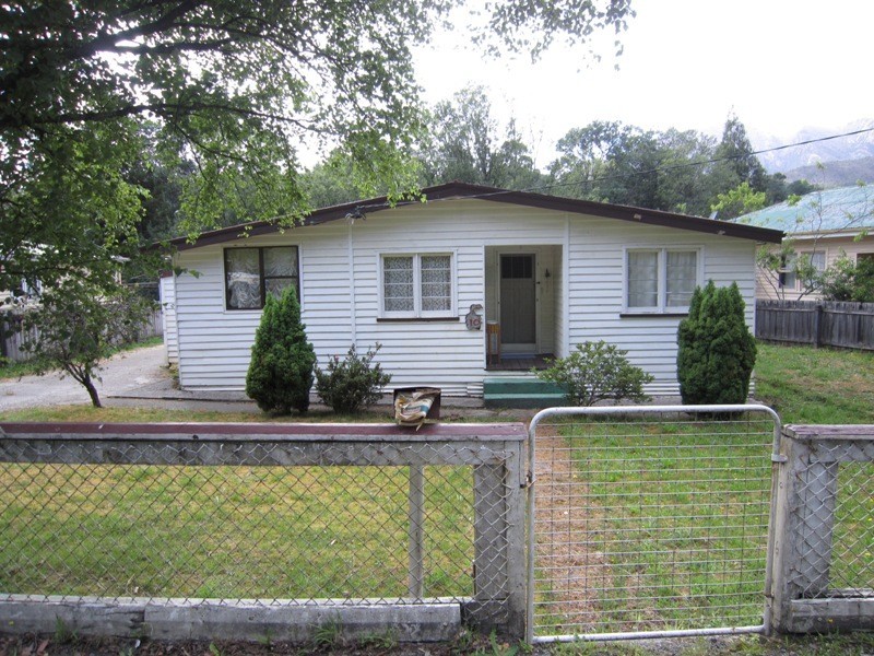 10 Penghana Road, Queenstown TAS 7467