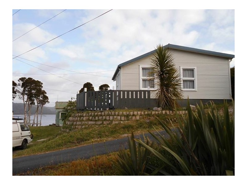 22 Lettes Bay, Strahan TAS 7468