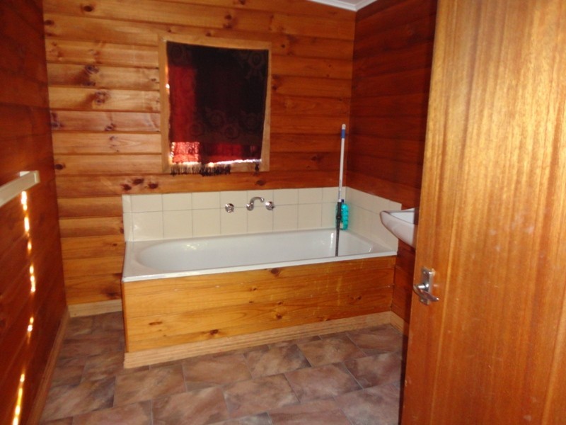 67 Esplanade, Strahan TAS 7468