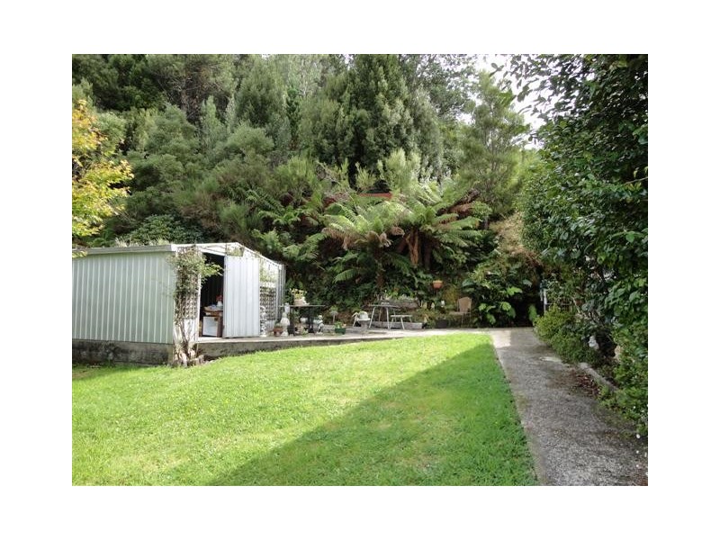 12 Urqhart Street, Queenstown TAS 7467